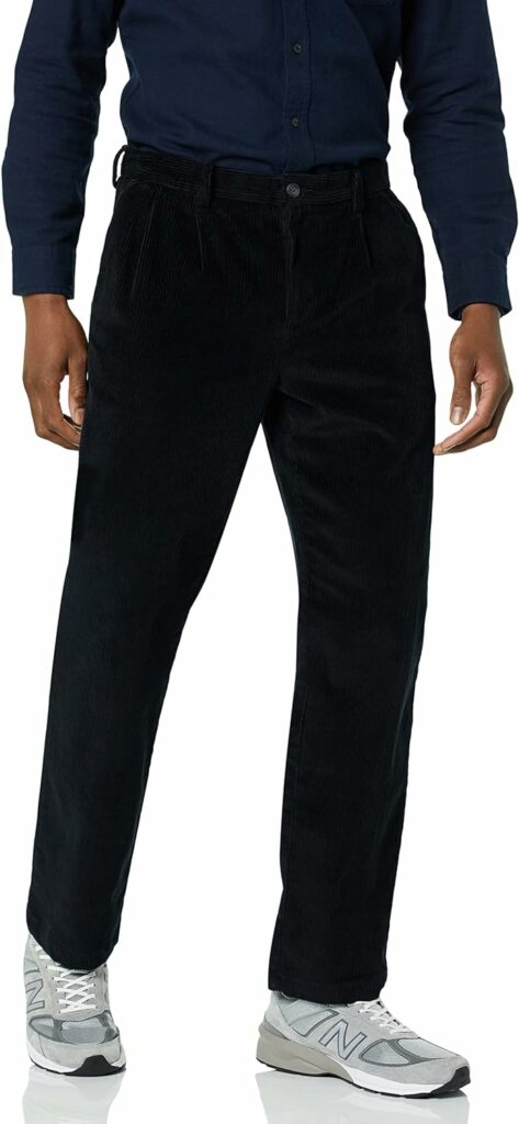 Amazon Essentials Mens Pleated Classic-Fit Stretch Corduroy Chino Pant